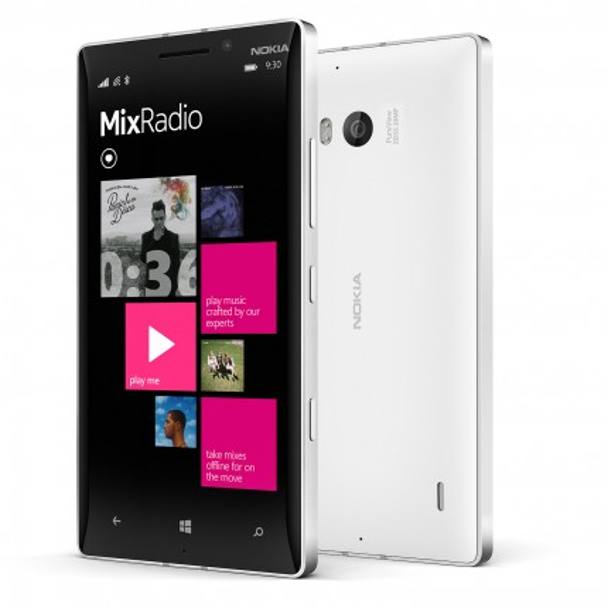 Nokia Lumia 930. Caratteristiche: sistema operativo Windows Phone 8.1, processore quad-core Snapdragon 800, display da 5 pollici, risoluzione 1920x1080, spessore 9,8 mm, peso 167 g.